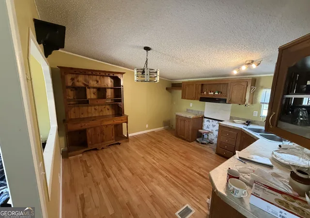Photo 3 of Sale Pending at 833 Twin Oaks Rd, Williamson, GA 30292 | MLS# 10826743 | Listing updated on 2026-09-01