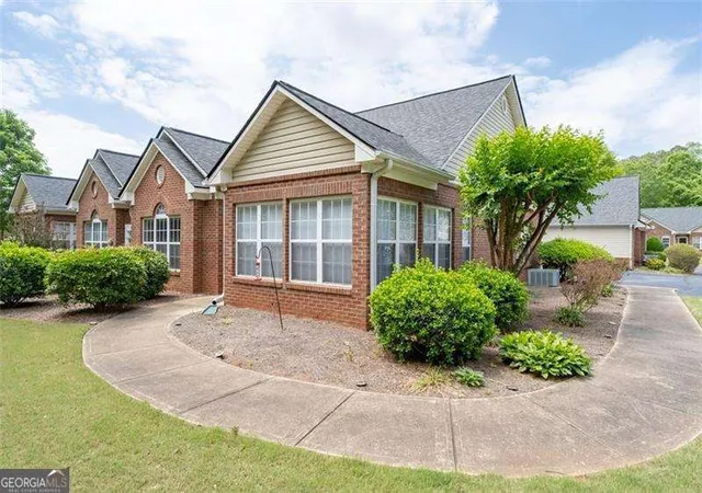 4th image of 3732 Villa Springs Cir, Powder Springs, GA 30127