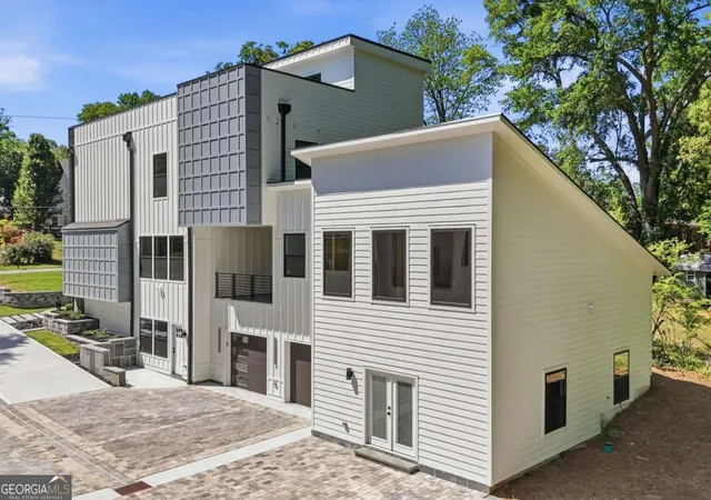 Photo 1 of Single family home for sale at 419 Westside Dr, Roswell, GA 30075 | MLS# 10813402 | Listing updated on 2026-09-08