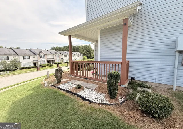 Photo 3 of Sale Pending at 220 Odyssey Turn, Conyers, GA 30012 | MLS# 10830193 | Listing updated on 2026-09-14