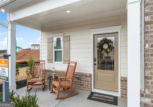 Photo 3 of Single family home for sale at 207 Roy Dr, Calhoun, GA 30701 | MLS# 10818843 | Listing updated on 2026-08-18