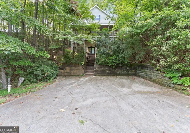 Photo 3 of Single family home for sale at 312 Dach Bruecke Gasse, Helen, GA 30545 | MLS# 10830121 | Listing updated on 2026-09-03