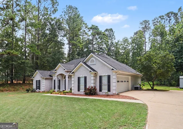 Photo 3 of Single family home for sale at 103 Madison Ct, Lagrange, GA 30240 | MLS# 10836592 | Listing updated on 2026-09-17