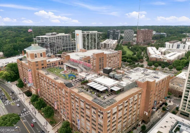 Listing Photo 2 - Condo for sale in building located at 206 11Th St Ne, Atlanta, GA 30309 - Unit #702