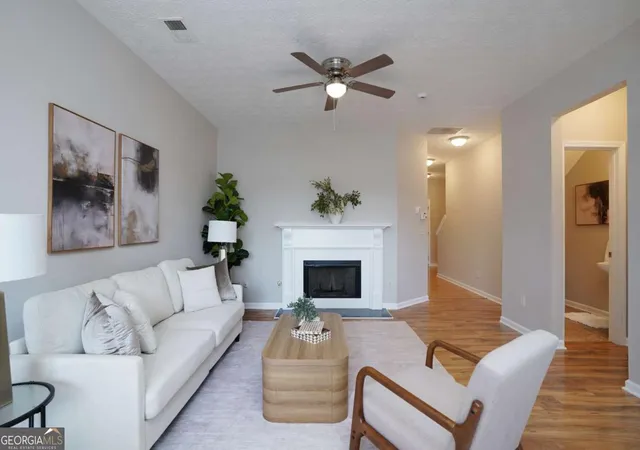 Photo 4 of Townhouse for sale at 182 Oak Green Dr, Lawrenceville, GA 30044 | MLS# 10828530 | Listing updated on 2026-09-14