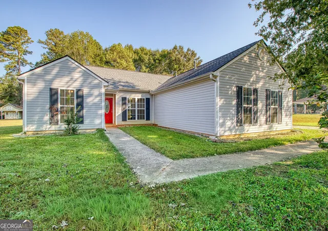 Single family home for sale at 130 Shamrock Way, Newnan, GA 30263 | MLS# 10872338