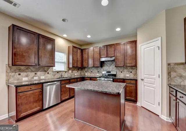 2nd image of 4228 Woods Creek Ln, Suwanee, GA 30024 | MLS# 10787435