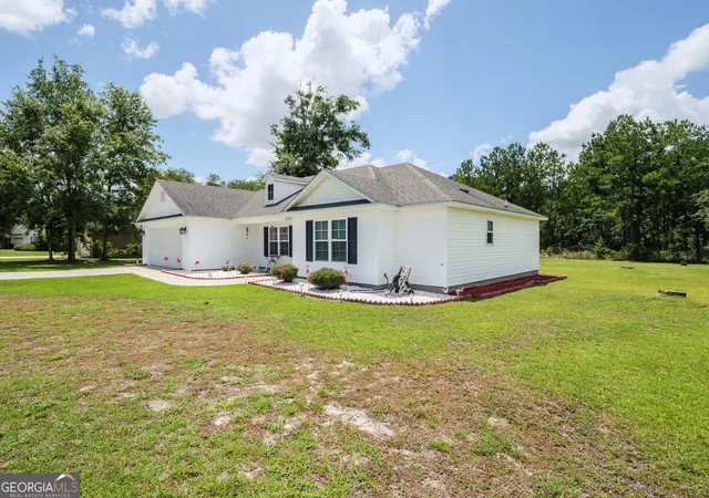 Photo 3 of Single family home for sale at 4573 Brice Bend Dr, Valdosta, GA 31601 | MLS# 10822420 | Listing updated on 2026-08-24