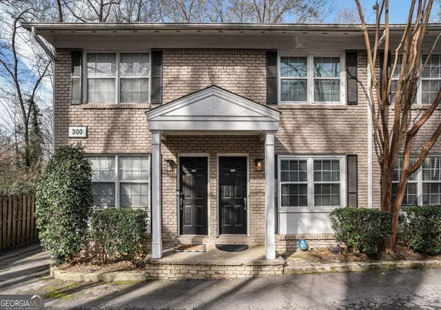 Condominium at 2232 Dunseath Ave NW #302, Atlanta, GA 30318 | MLS# 10464705 |  | Sold on 2025-06-25