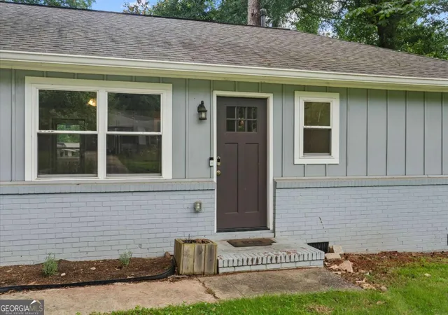 Photo 3 of Single family home for sale at 551 Floyd Dr Se, Smyrna, GA 30082 | MLS# 10792953 | Listing updated on 2026-08-08