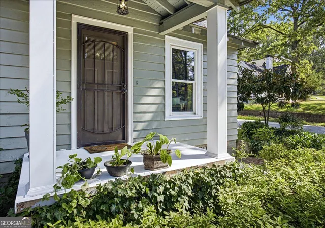 Photo 1 of Single family home for sale at 1945 Nw Baker Rd, Atlanta, GA 30318 | MLS# 10836180 | Listing updated on 2026-10-06