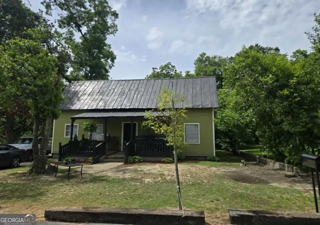 Homes for sale in Hawkinsville, GA | 3 E Mcduffie St, Hawkinsville, GA 31036 | MLS# 10773001