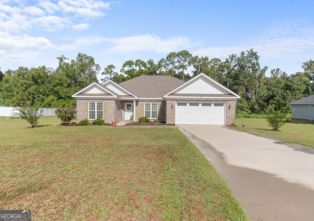 2nd image of 221 Fallen Leaf Dr, Brooklet, GA 30415 | MLS# 10823301