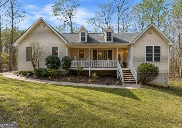 Photo 1 of Single family home for sale at 875 Knox Brg Hwy, White, GA 30184 | MLS# 10776343 | Listing updated on 2026-06-16