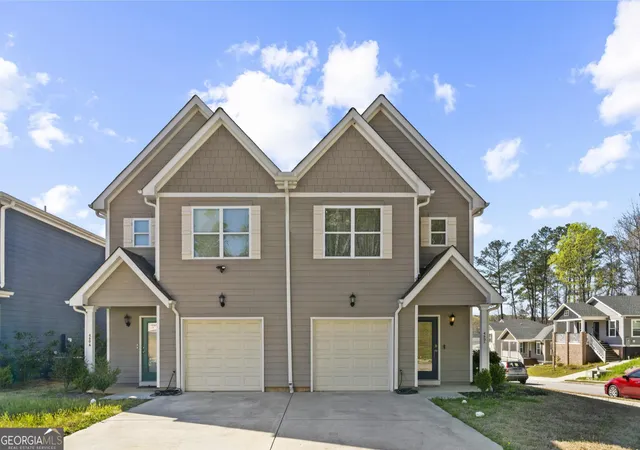 Townhouse for sale at 460 Village Creek Dr #B, Atlanta, GA 30354 | MLS# 10710964