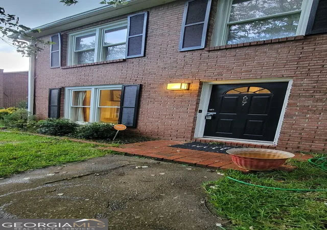 Photo 1 of Sale Pending at 687 Redland Dr #687, Jonesboro, GA 30238 | MLS# 10812725 | Listing updated on 2026-09-10