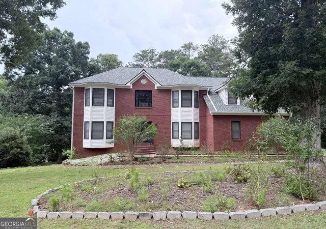 Photo 2 of Single family home for sale at 3715 Millers Pond Wy, Snellville, GA 30039 | MLS# 10804814 | Listing updated on 2026-08-29