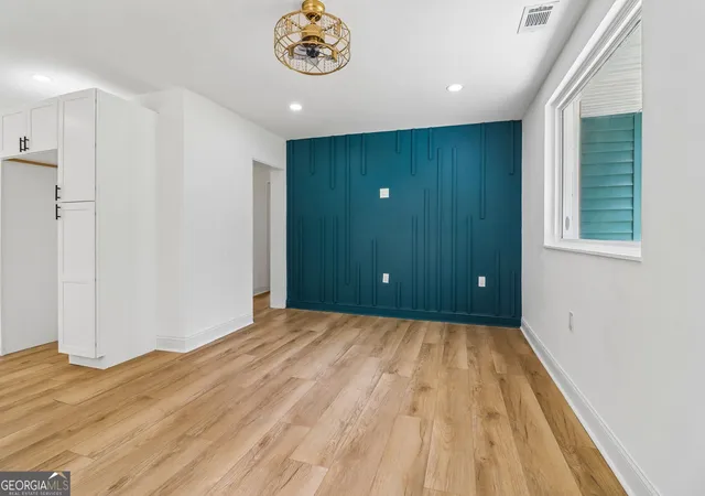 Photo 3 of Single family home for sale at 1355 Graymont Dr Sw, Atlanta, GA 30310 | MLS# 10834083 | Listing updated on 2026-09-06