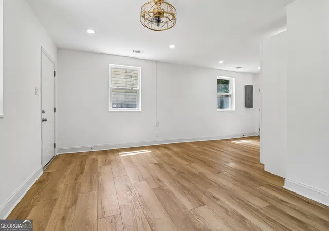 Photo 4 of Single family home for sale at 1355 Graymont Dr Sw, Atlanta, GA 30310 | MLS# 10834083 | Listing updated on 2026-09-06