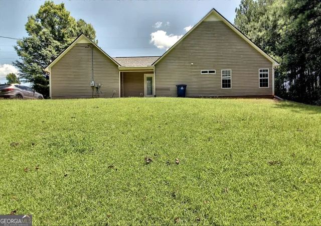Photo 3 of Single family home for sale at 5613 Hwy 81 E, Mcdonough, GA 30252 | MLS# 10823041 | Listing updated on 2026-09-18