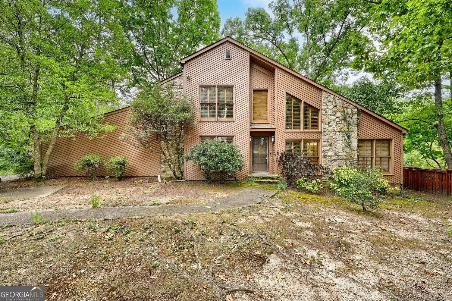 Single family home for sale at 1176 Ashley Lake Dr, Marietta, GA 30062 | MLS# 10854132
