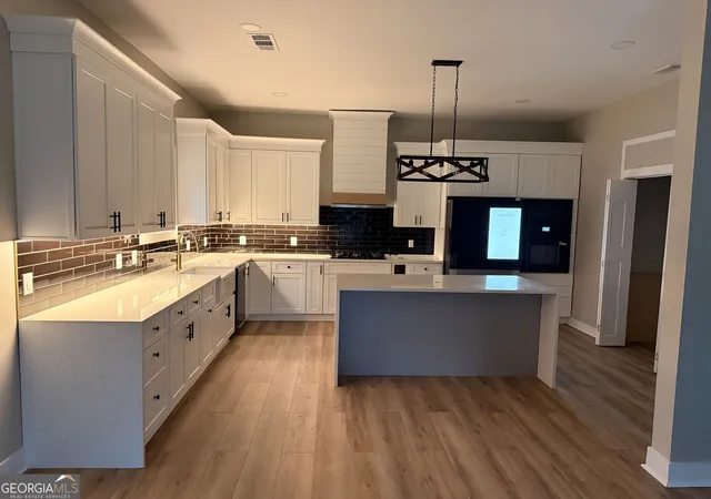 Photo 1 of Single family home for sale at 551 Plantation Blvd, Lawrenceville, GA 30046 | MLS# 10731391 | Listing updated on 2026-08-19