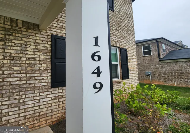 Photo 3 of Sale Pending at 1649 Jersey Dr, Stockbridge, GA 30281 | MLS# 10777146 | Listing updated on 2026-08-19