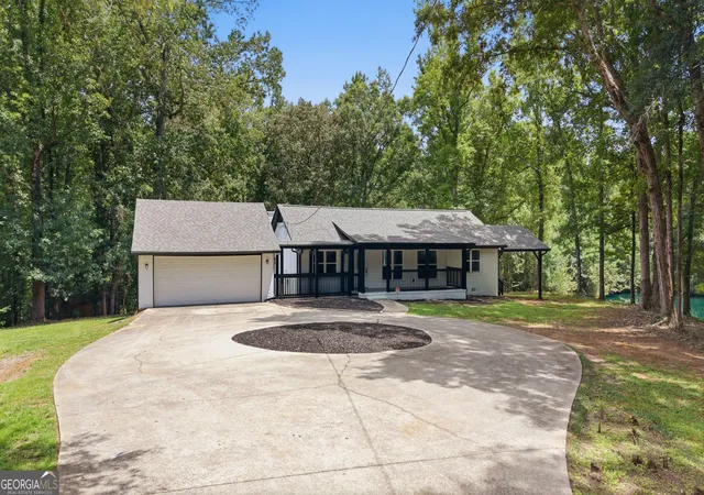 Photo 3 of Single family home for sale at 3736 Airline Rd, Mcdonough, GA 30252 | MLS# 10822400 | Listing updated on 2026-09-09