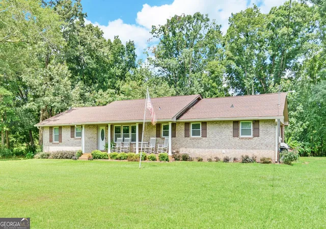 1st image of 1398 Cleveland Mill Rd, Hartwell, GA 30643 | MLS# 10818861