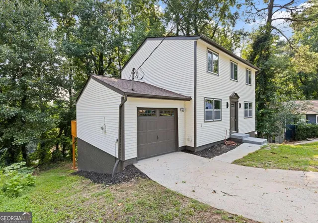 Photo 3 of Single family home for sale at 5420 Robin Hill Ct, Norcross, GA 30093 | MLS# 10816234 | Listing updated on 2026-09-15