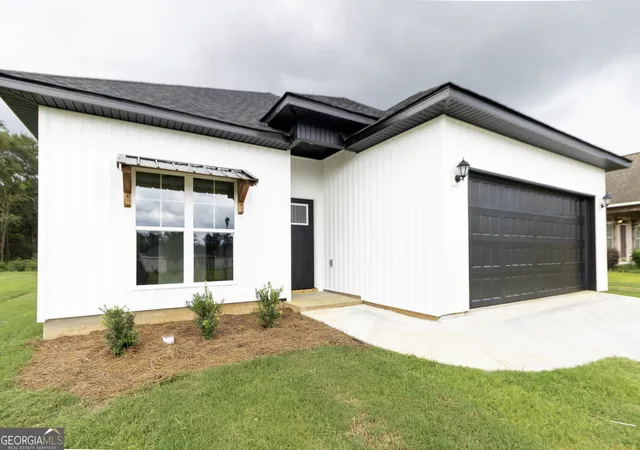 Photo 4 of Single family home for sale at 67 Cole Dr, Hawkinsville, GA 31036 | MLS# 10808886 | Listing updated on 2026-09-11