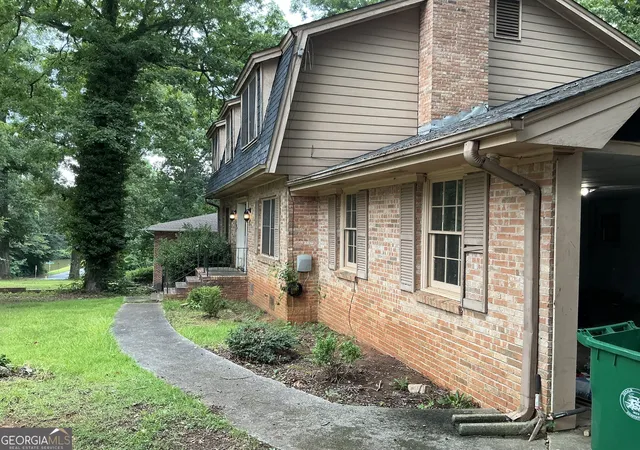 Photo 3 of Sale Pending at 3939 Lehigh Blvd, Decatur, GA 30034 | MLS# 10826387 | Listing updated on 2026-09-18