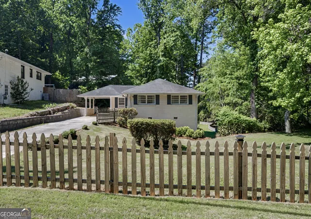 Photo 1 of Single family home for sale at 1942 Kenwood Rd Se, Smyrna, GA 30082 | MLS# 10760293 | Listing updated on 2026-09-08