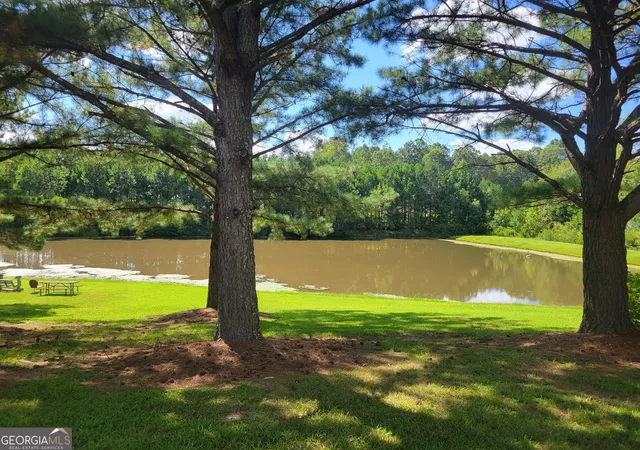 Photo 4 of Sale Pending at 5325 Bethlehem Rd, Fairburn, GA 30213 | MLS# 10664064 | Listing updated on 2026-01-25