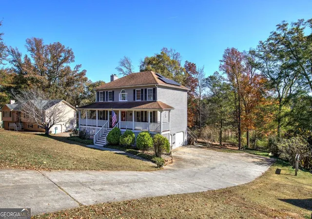 Photo 4 of Single family home for sale at 35 Se Miltons Walk, Cartersville, GA 30120 | MLS# 10824663 | Listing updated on 2026-09-23