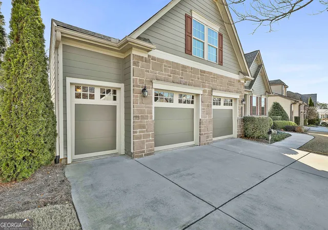 Homes for sale in Peachtree City, GA | 131 Red Maple Dr, Peachtree City, GA 30269 | MLS# 10677216