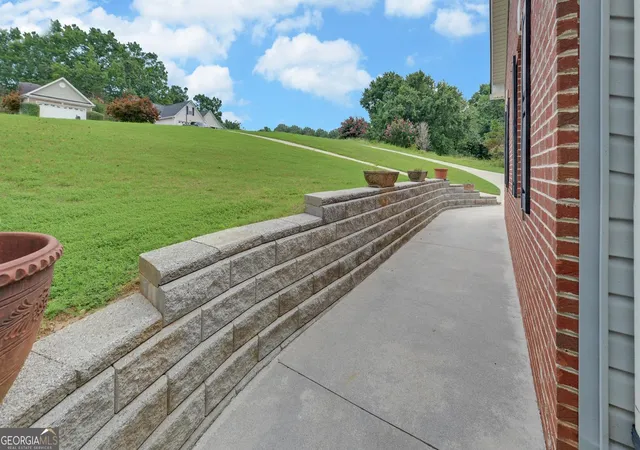 3rd image of 4151 Summit Chase, Gainesville, GA 30506 | MLS# 10815178