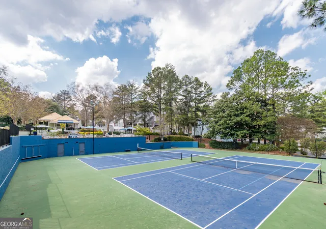 2nd image of 708 Glenleaf Dr, Peachtree Corners, GA 30092