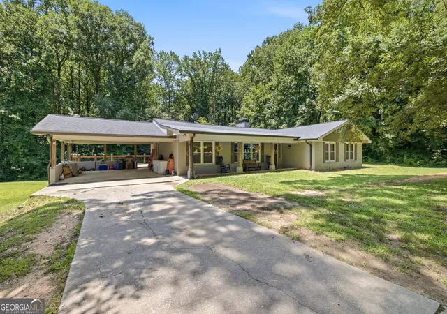 3rd image of 4060 Ponderosa Ln, Gainesville, GA 30506 | MLS# 10799637