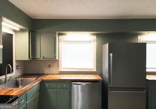 Photo 2 of Sale Pending at 126 N Tallahassee St, Hazlehurst, GA 31539 | MLS# 10788414 | Listing updated on 2026-07-11