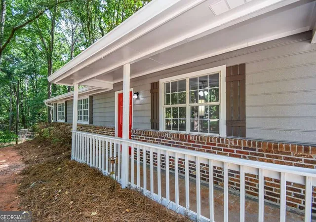 Photo 3 of Single family home for sale at 110 E Country Woods Dr, Covington, GA 30016 | MLS# 10824579 | Listing updated on 2026-08-26