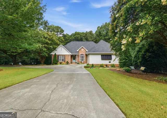 2nd image of 333 Rustic Ridge Rd Ne, Rome, GA 30161 | MLS# 10808655