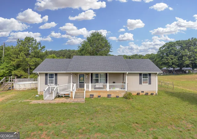 Homes for sale in Royston, GA | 156 Shirley Rd, Royston, GA 30662 | MLS# 10772785