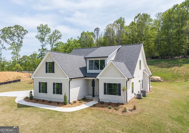 1st image of 165 West Lake Blvd, Carrollton, GA 30116 | MLS# 10674531