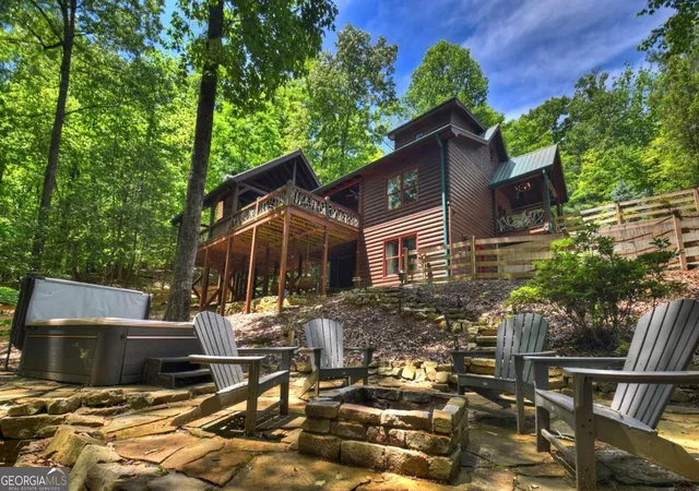 Photo 2 of Single family home for sale at 101 Overlook Rd, Blue Ridge, GA 30513 | MLS# 10762914 | Listing updated on 2026-05-26
