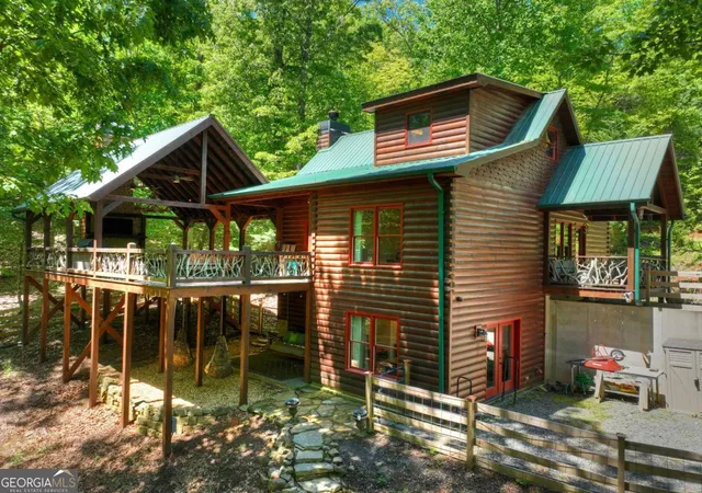 Photo 3 of Single family home for sale at 101 Overlook Rd, Blue Ridge, GA 30513 | MLS# 10762914 | Listing updated on 2026-05-26