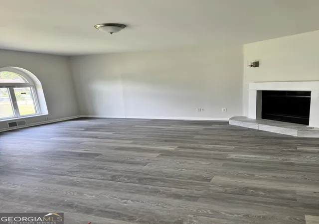Photo 2 of Sale Pending at 8896 Creekwood Ct, Riverdale, GA 30274 | MLS# 10586925 | Listing updated on 2025-10-01