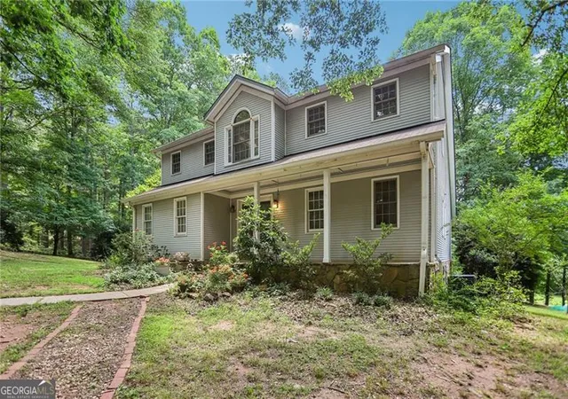 Photo 3 of Single family home for sale at 1319 Crumbley Rd, Mcdonough, GA 30252 | MLS# 10784521 | Listing updated on 2026-08-14