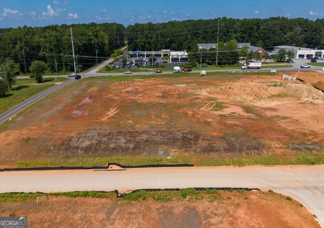 Photo 2 of Sale Pending at 103 Thunder Pointe Dr, Eatonton, GA 31024 | MLS# 10807723 | Listing updated on 2026-09-04
