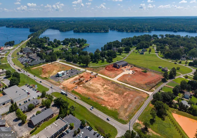 Photo 4 of Sale Pending at 103 Thunder Pointe Dr, Eatonton, GA 31024 | MLS# 10807723 | Listing updated on 2026-09-04